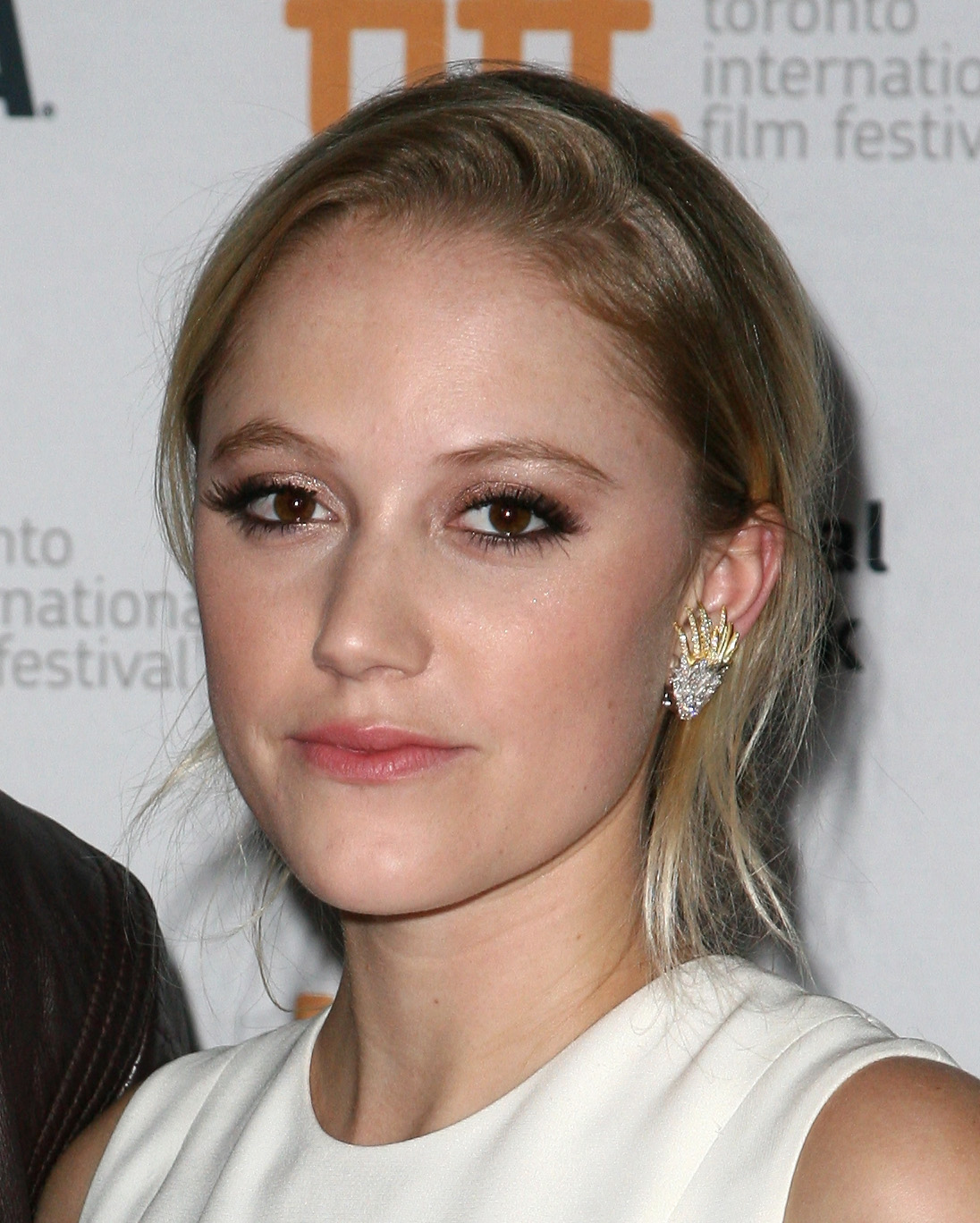 maikamonroe9.jpg