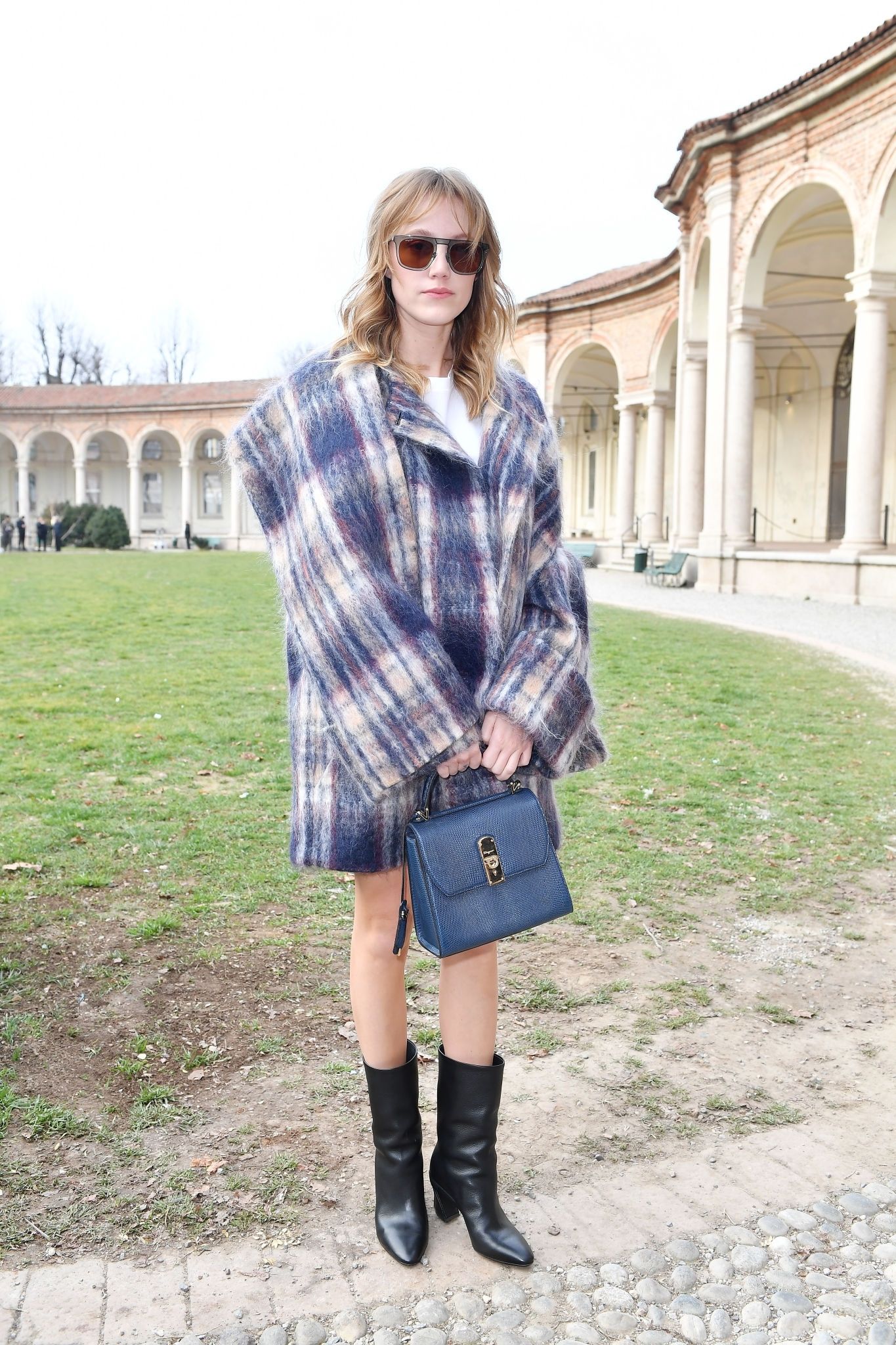 MMO-003.jpg MMO-003.jpg