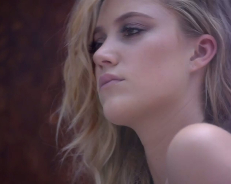 maikamonroe00096.jpg maikamonroe00096.jpg