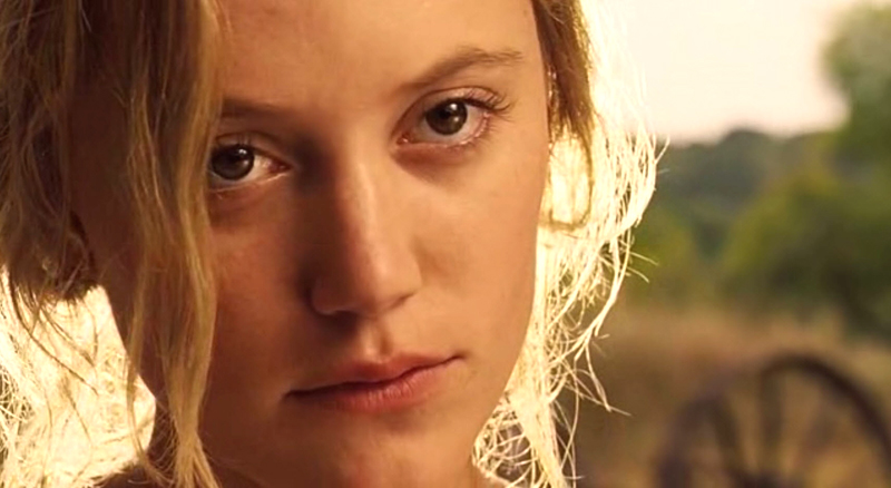 maikamonroe00678.jpg