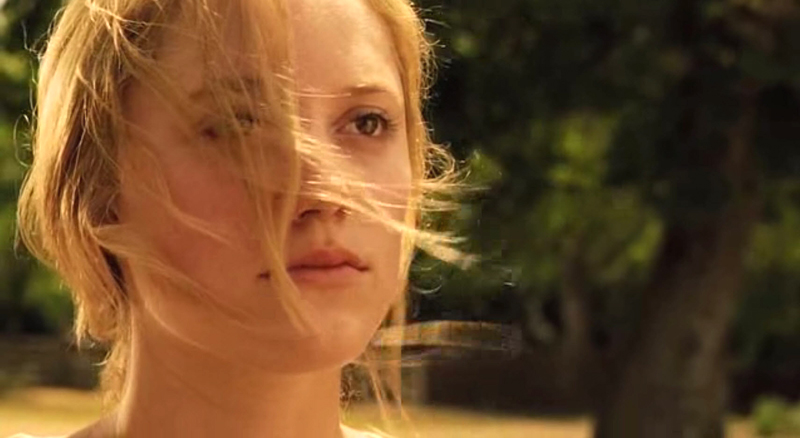 maikamonroe00685.jpg