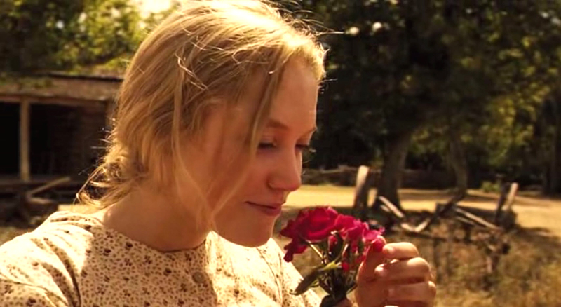 maikamonroe00719.jpg