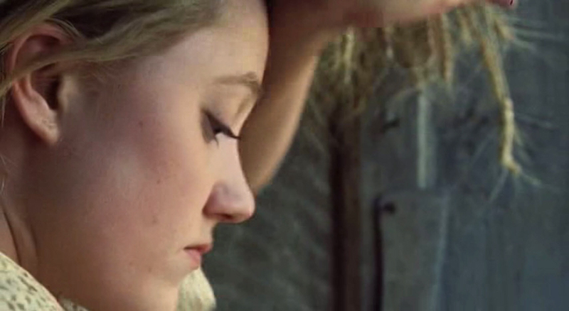maikamonroe01992.jpg