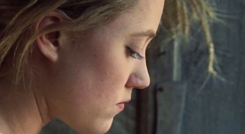maikamonroe01993.jpg