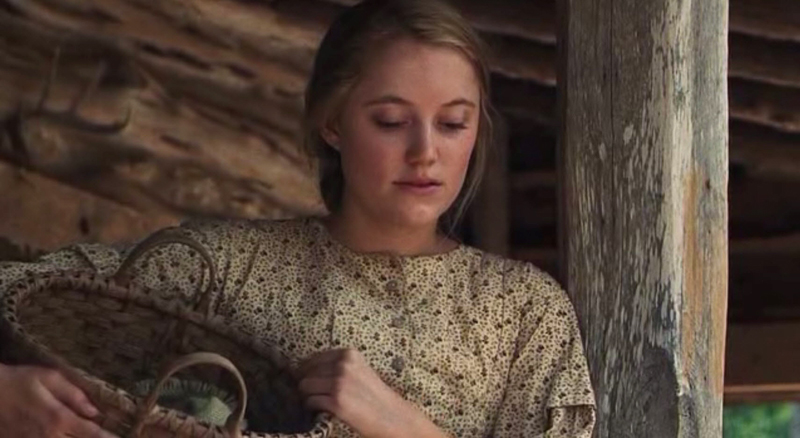 maikamonroe02722.jpg