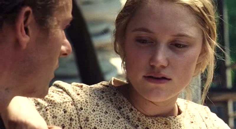 maikamonroe02841.jpg
