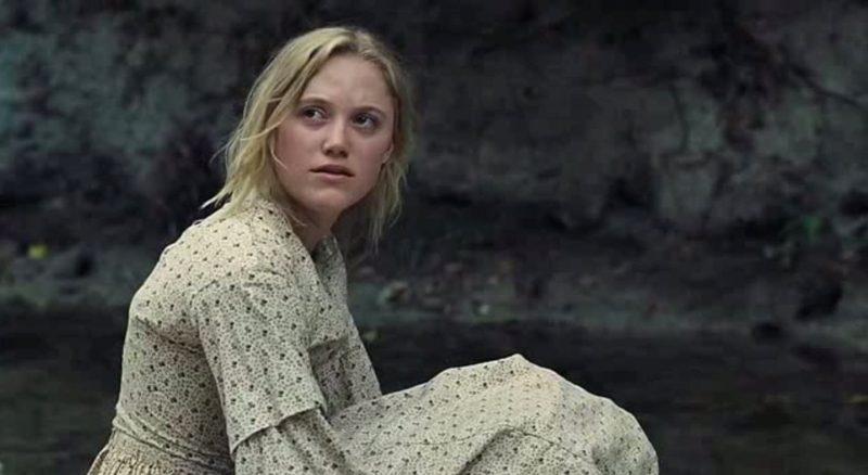 maikamonroe03846.jpg