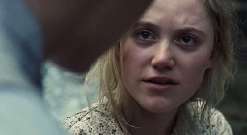 maikamonroe03878.jpg