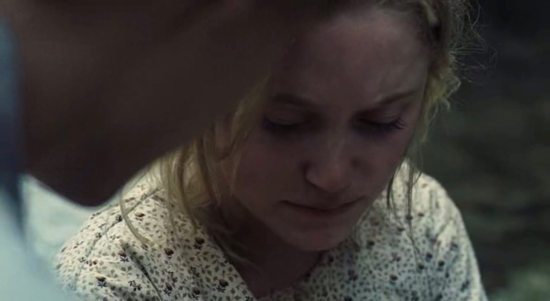 maikamonroe03887.jpg