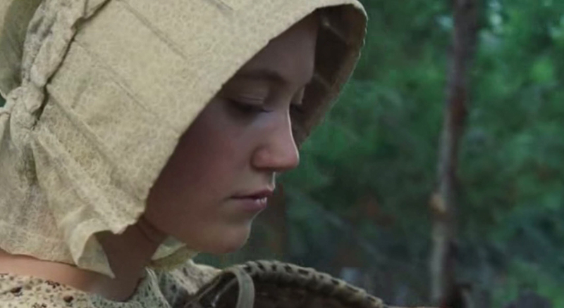 maikamonroe04131.jpg