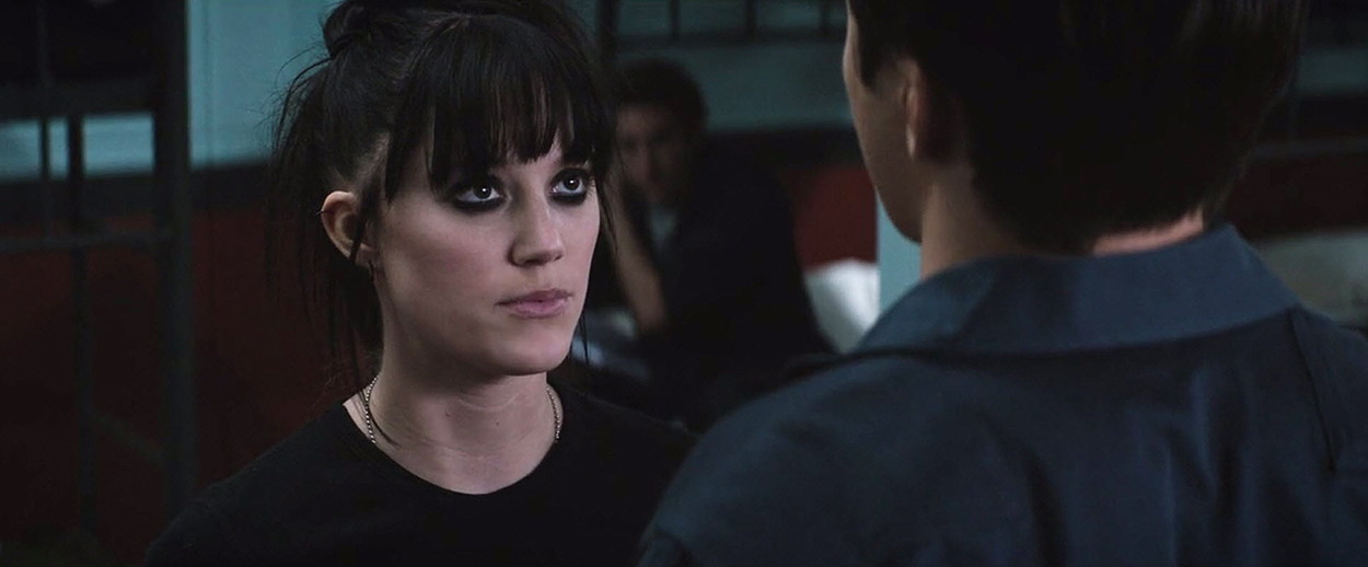 5thwave-ringer-maikamonroe-0192.jpg
