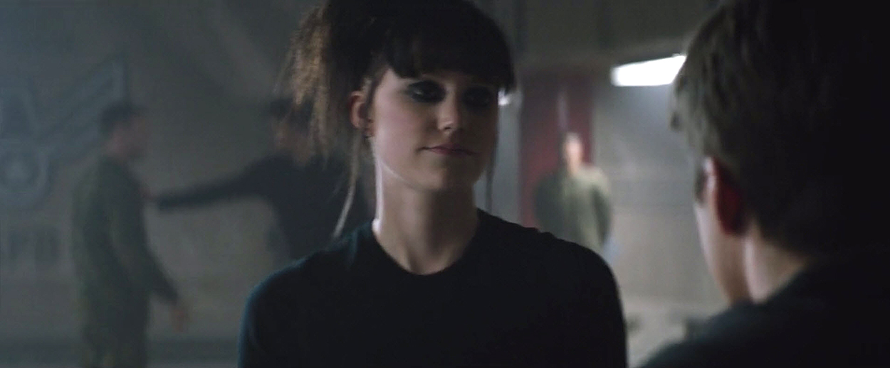 5thwave-ringer-maikamonroe-0316.jpg