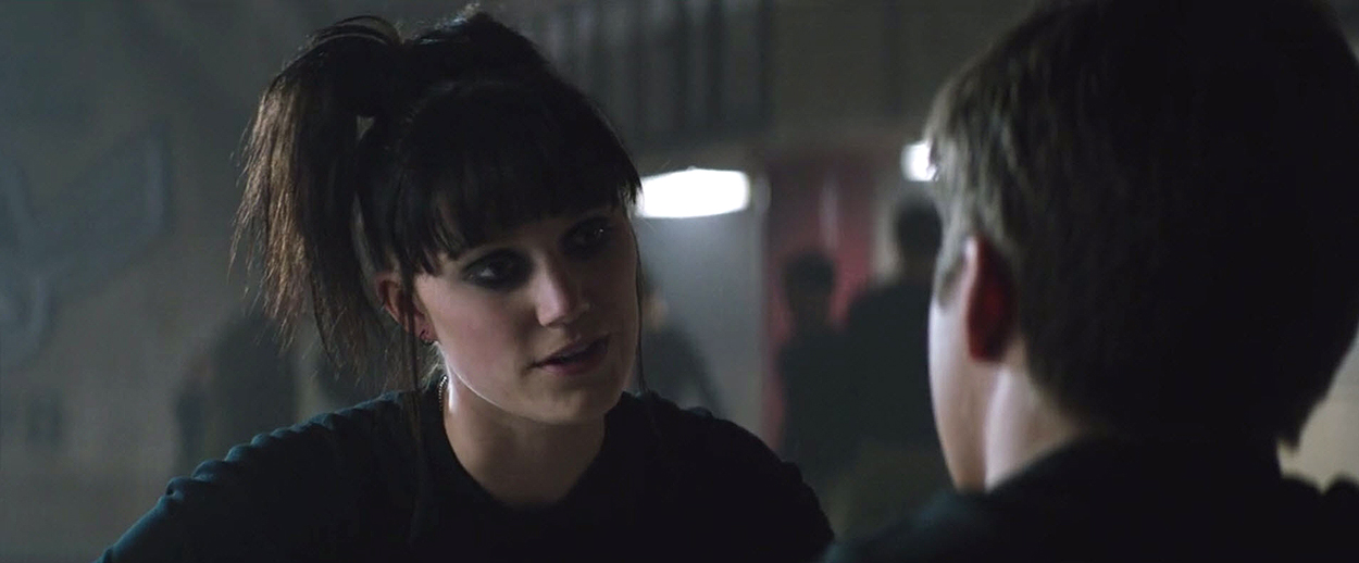 5thwave-ringer-maikamonroe-0334.jpg