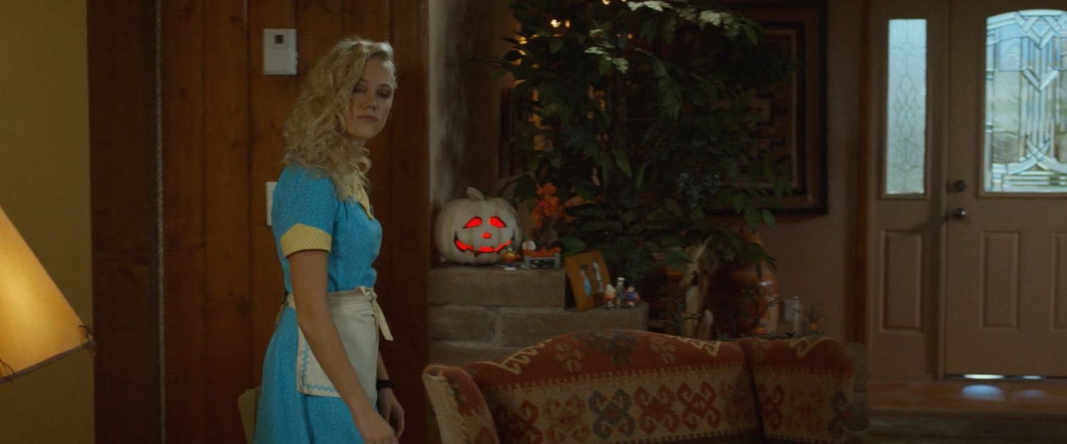 theguest-maikamonroe-00449.jpg