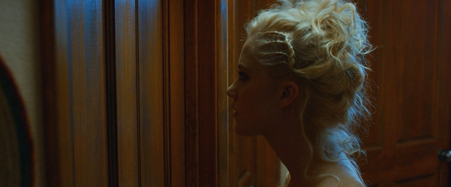 theguest-maikamonroe-01666.jpg