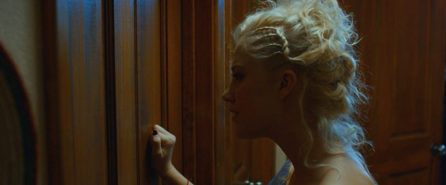 theguest-maikamonroe-01669.jpg