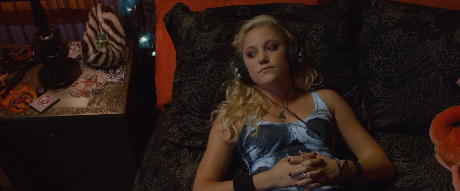 theguest-maikamonroe-02395.jpg