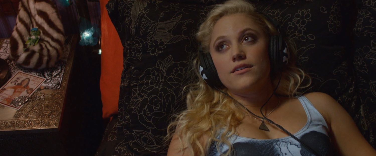 theguest-maikamonroe-02406.jpg