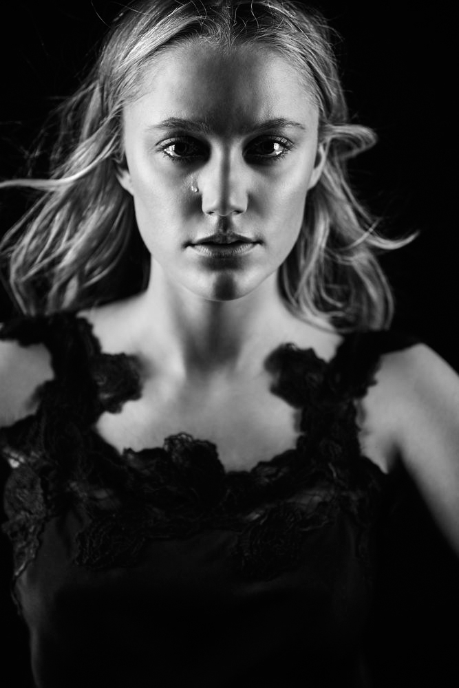 maikamonroe01.jpg