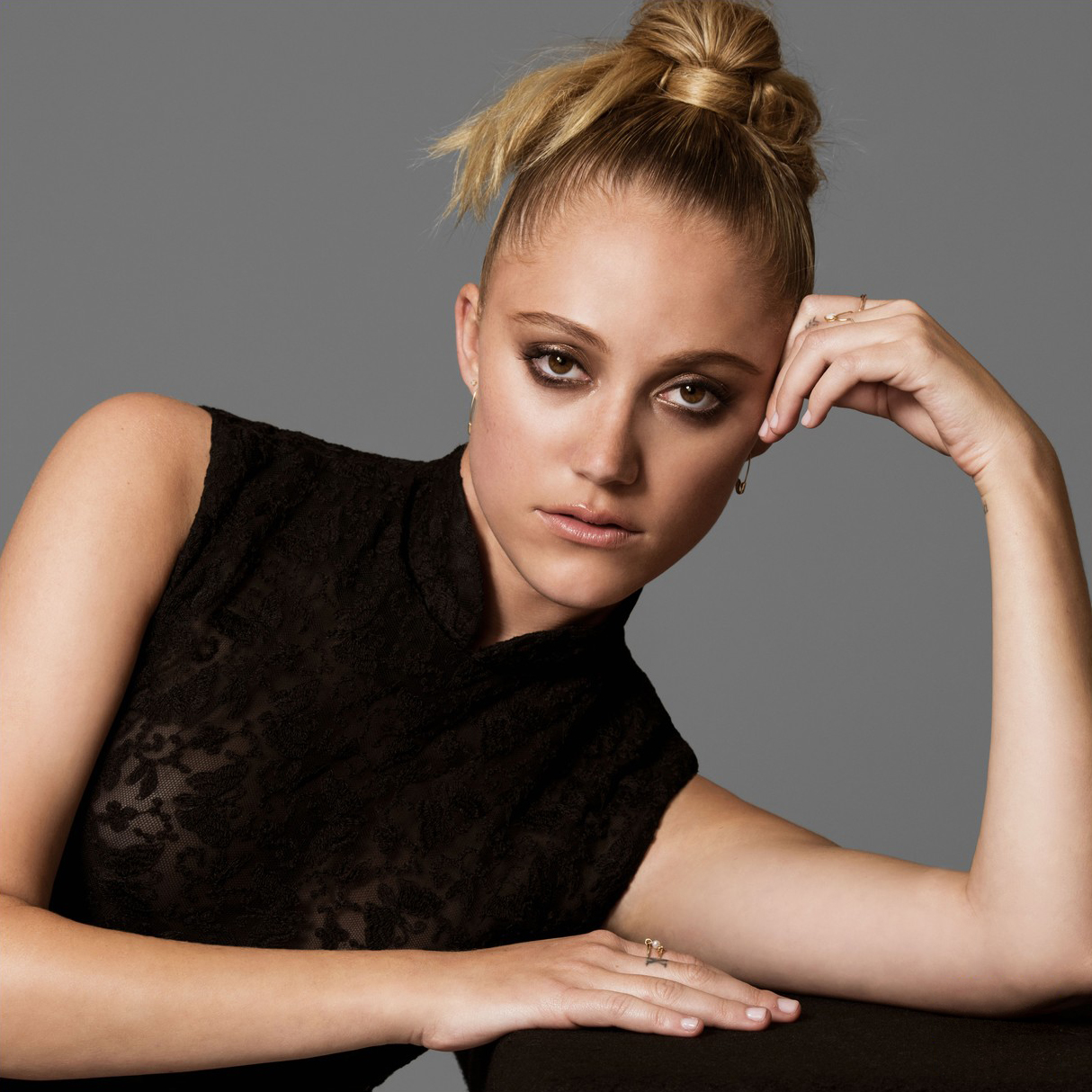maikamonroe01.jpg