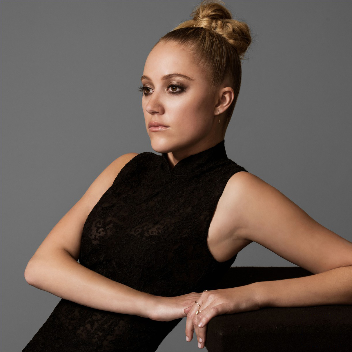 maikamonroe03.jpg