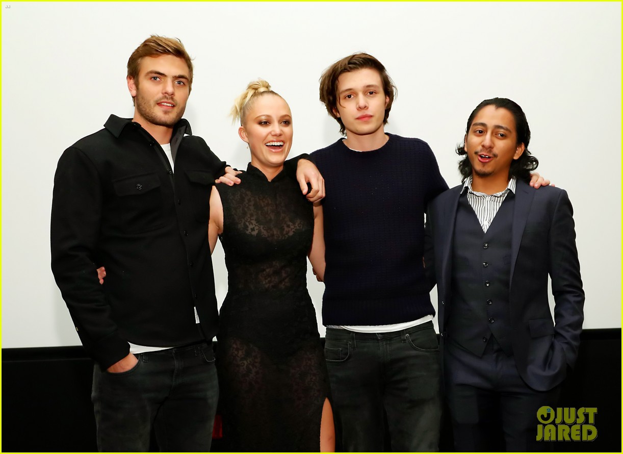 alex-roe-nick-robinson-hit-up-the-5th-wave-just-jared-screening-08.jpg