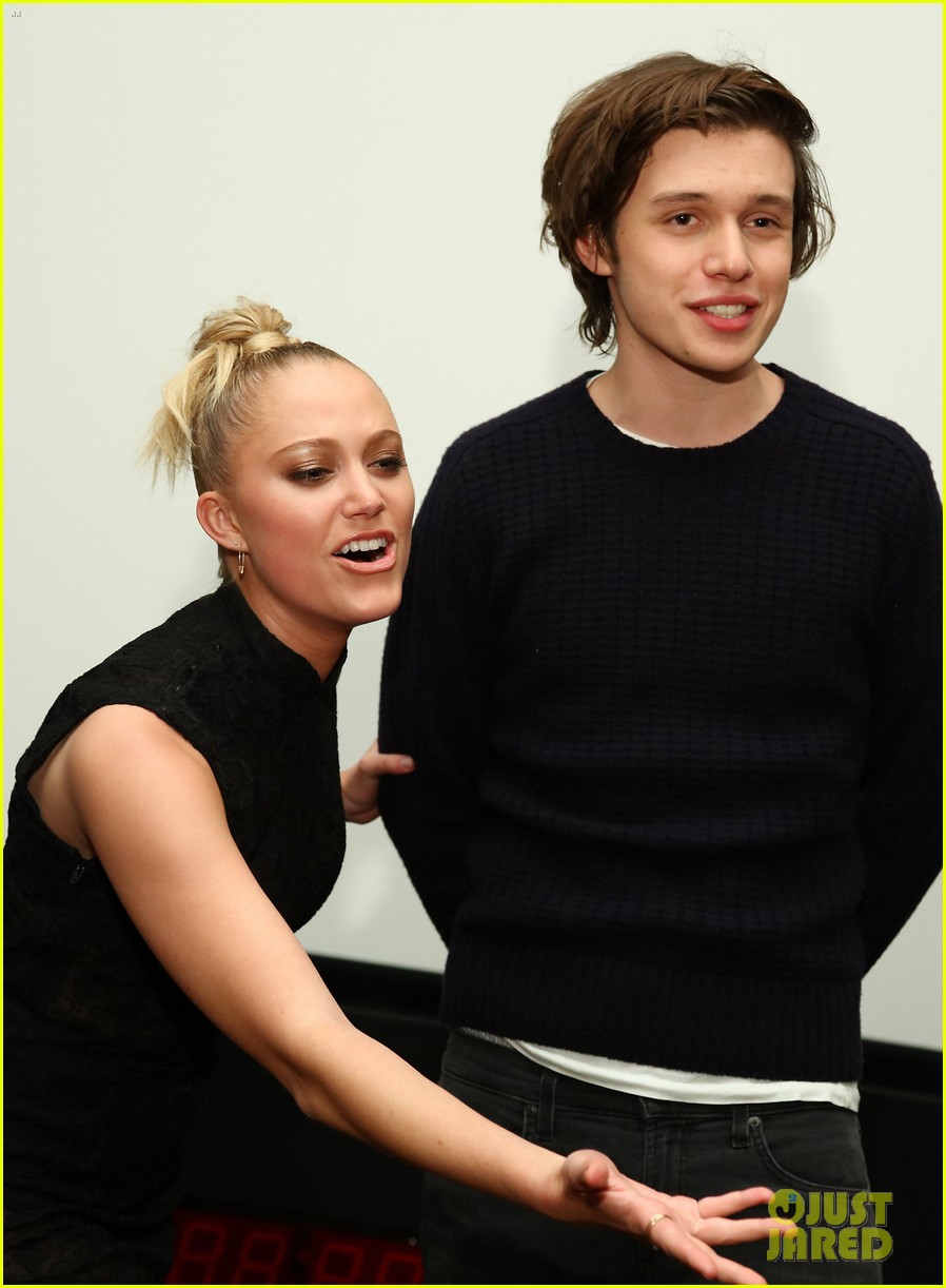 alex-roe-nick-robinson-hit-up-the-5th-wave-just-jared-screening-16.jpg