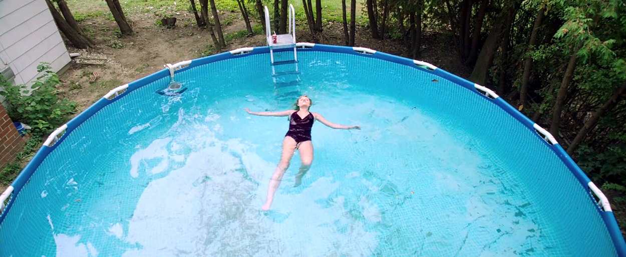 maikamonroe-itfollows00256.jpg