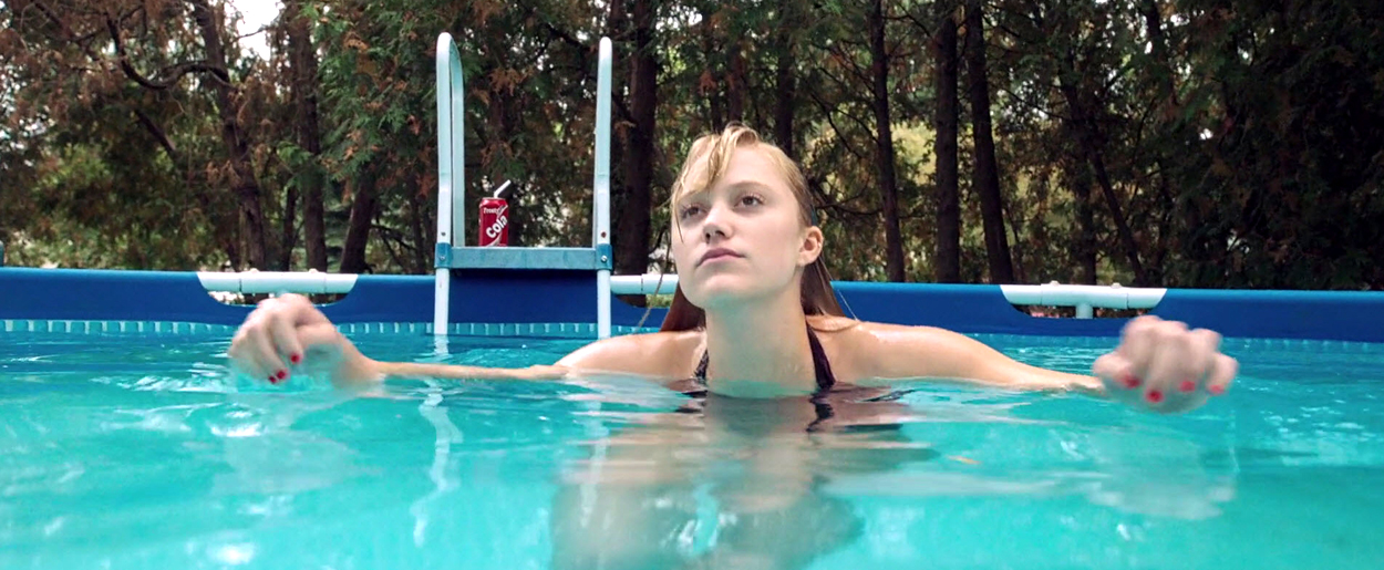 maikamonroe-itfollows00264.jpg