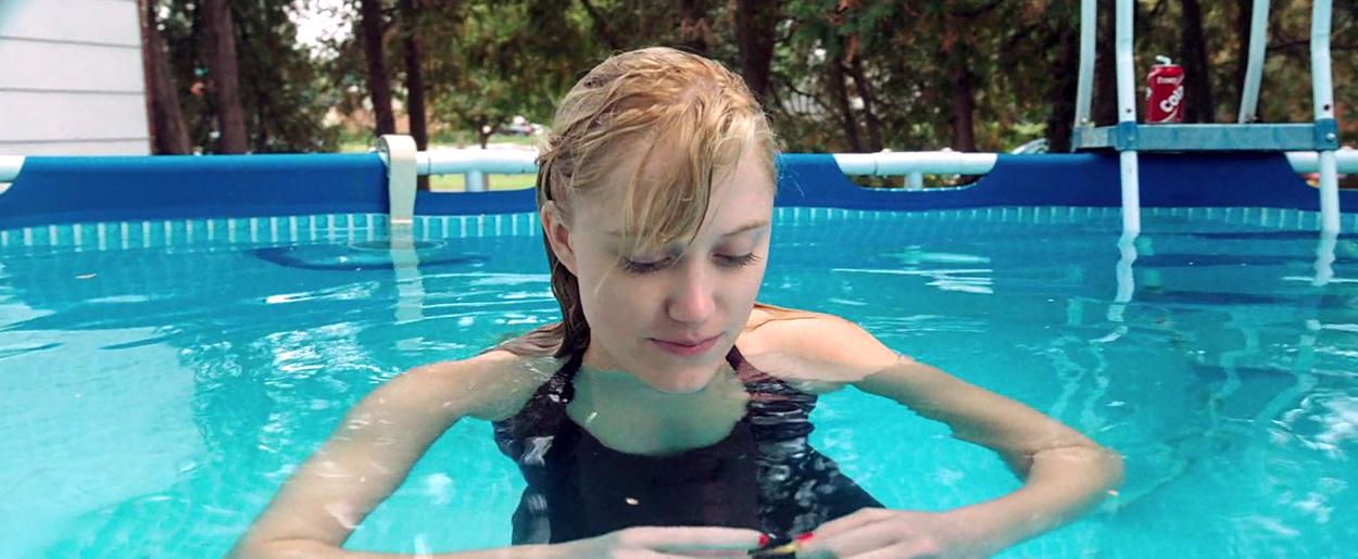 maikamonroe-itfollows00309.jpg