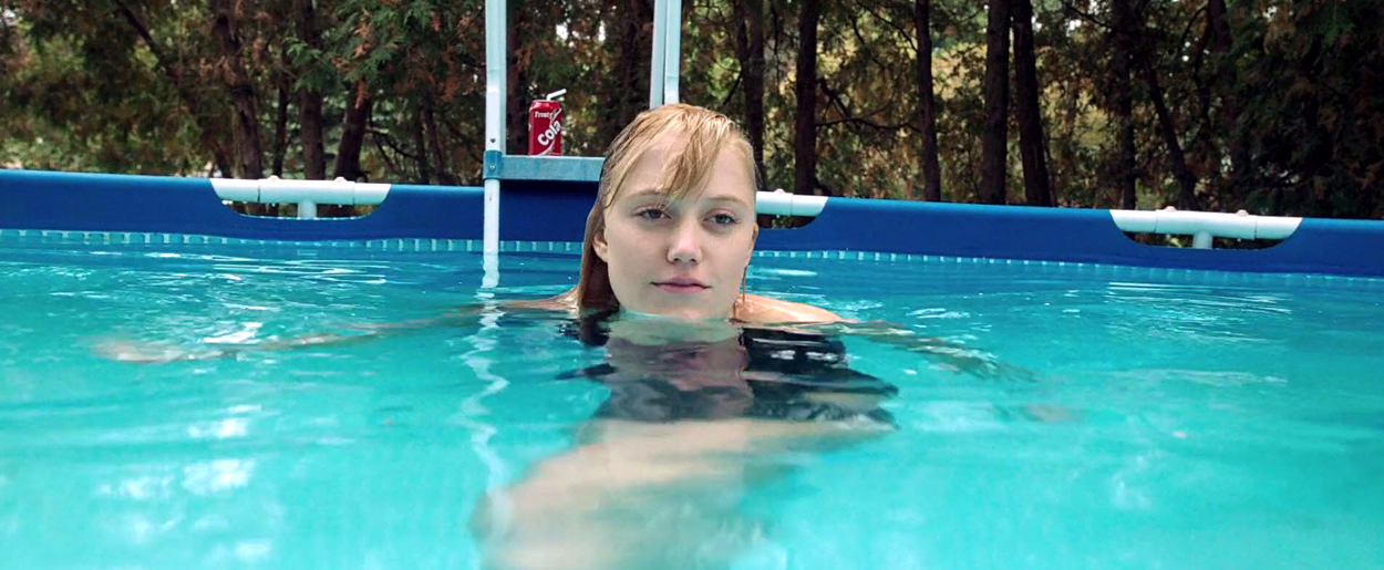 maikamonroe-itfollows00327.jpg