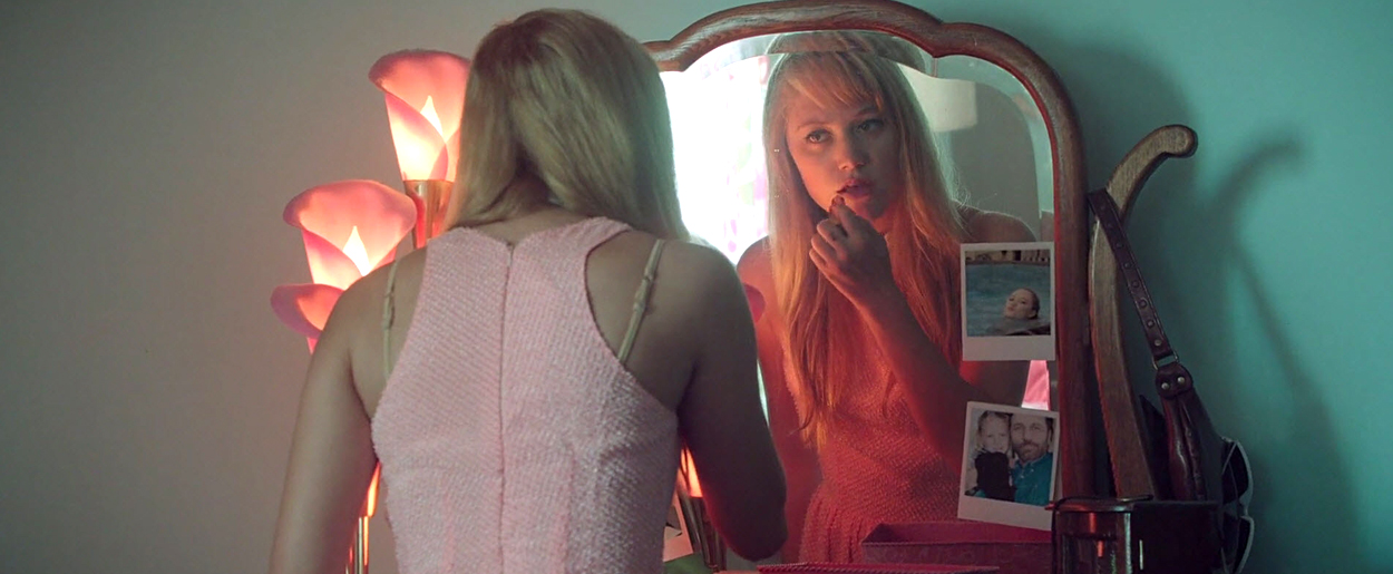 maikamonroe-itfollows00473.jpg