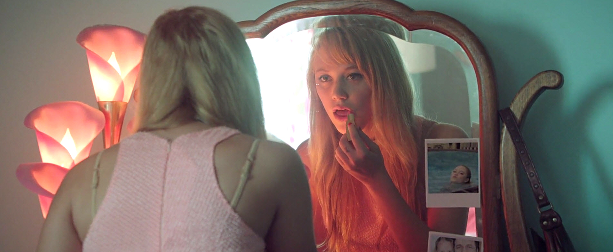 maikamonroe-itfollows00480.jpg