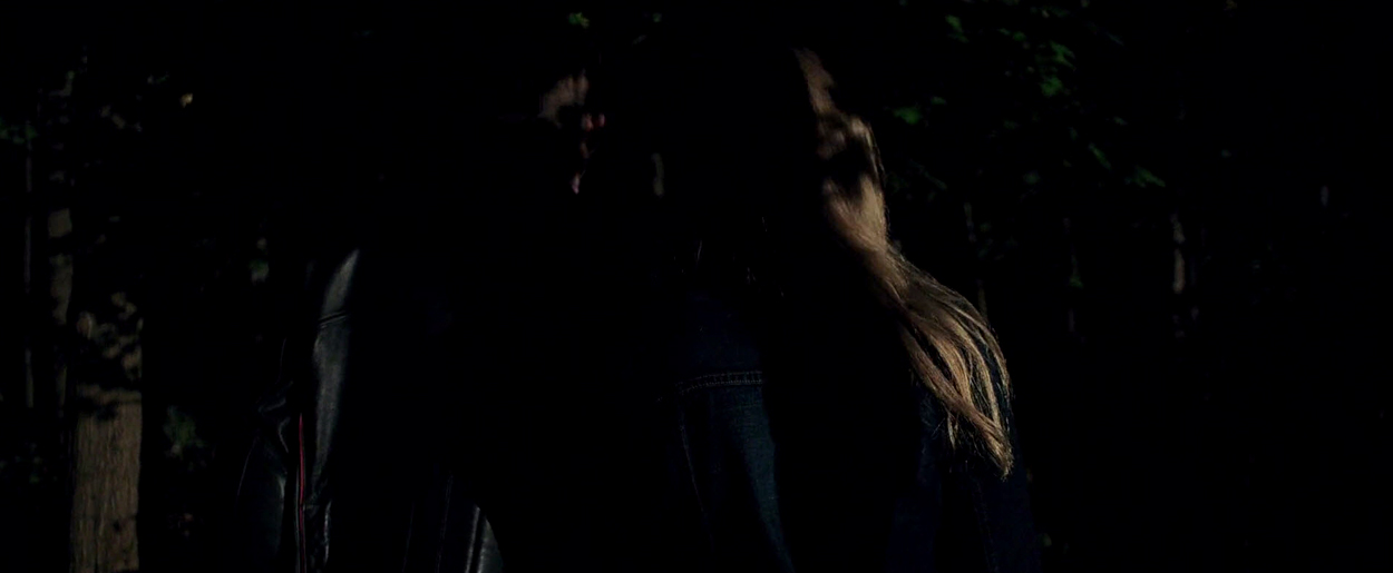 maikamonroe-itfollows00826.jpg