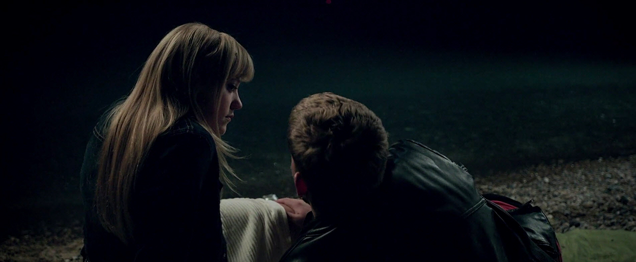 maikamonroe-itfollows00830.jpg
