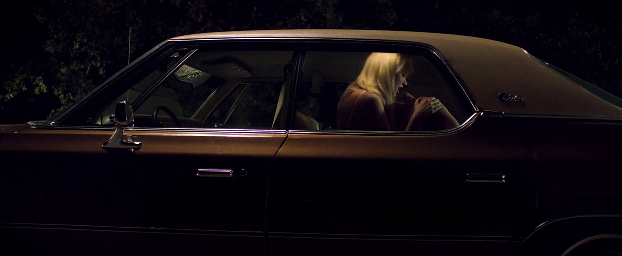maikamonroe-itfollows00889.jpg