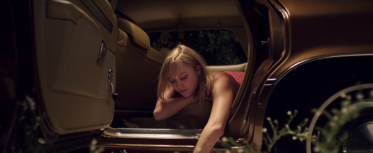 maikamonroe-itfollows00950.jpg