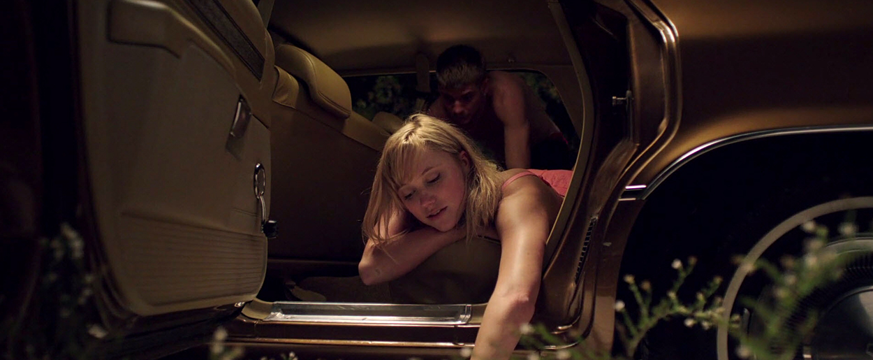 maikamonroe-itfollows00980.jpg