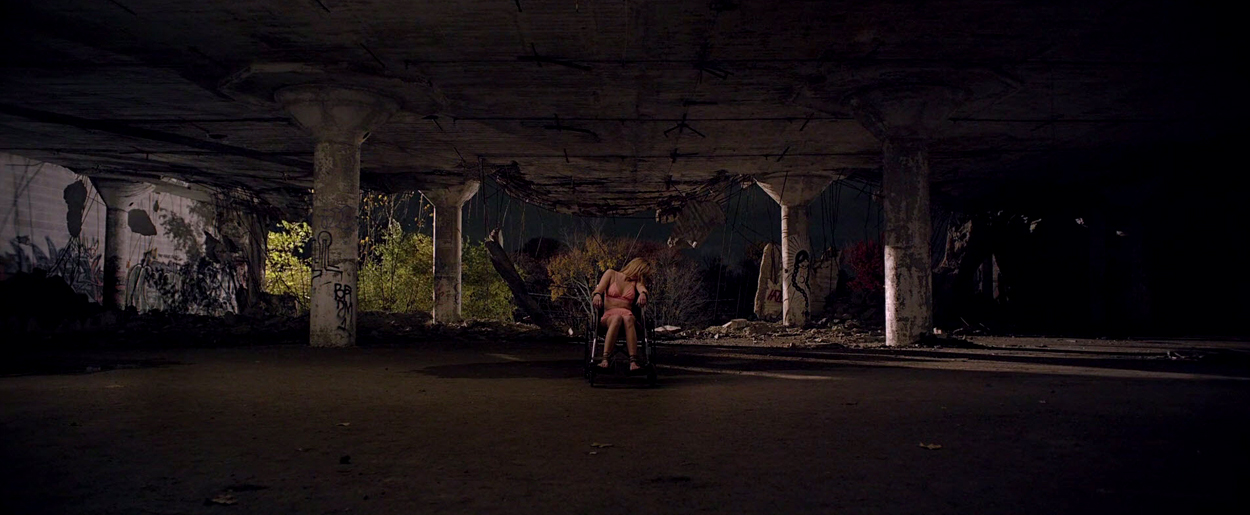maikamonroe-itfollows01036.jpg