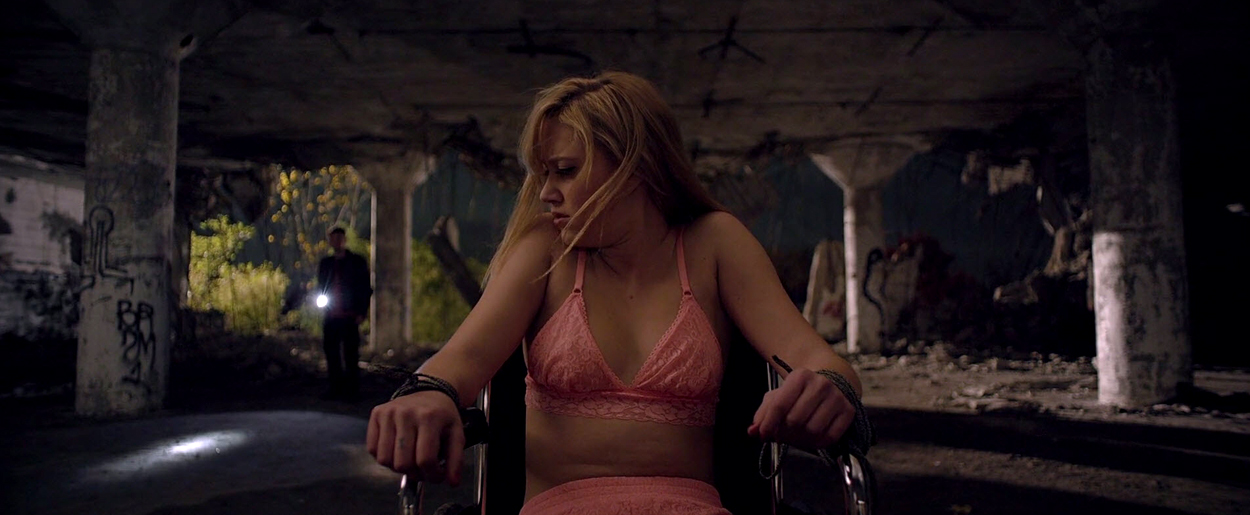 maikamonroe-itfollows01083.jpg