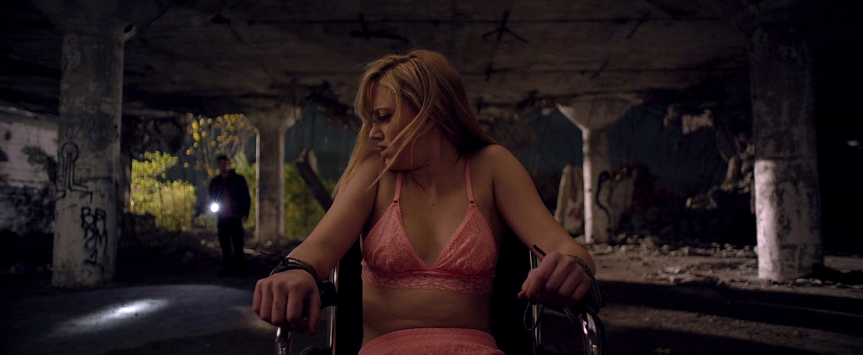 maikamonroe-itfollows01085.jpg