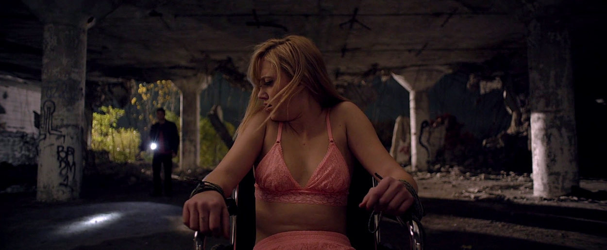 maikamonroe-itfollows01087.jpg
