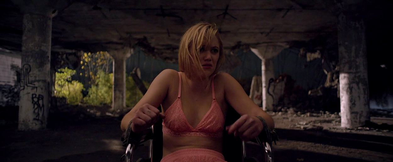 maikamonroe-itfollows01145.jpg