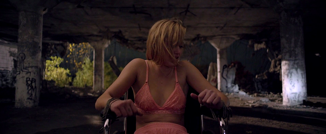 maikamonroe-itfollows01147.jpg