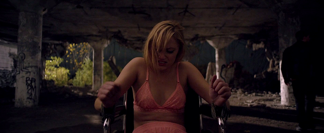 maikamonroe-itfollows01159.jpg