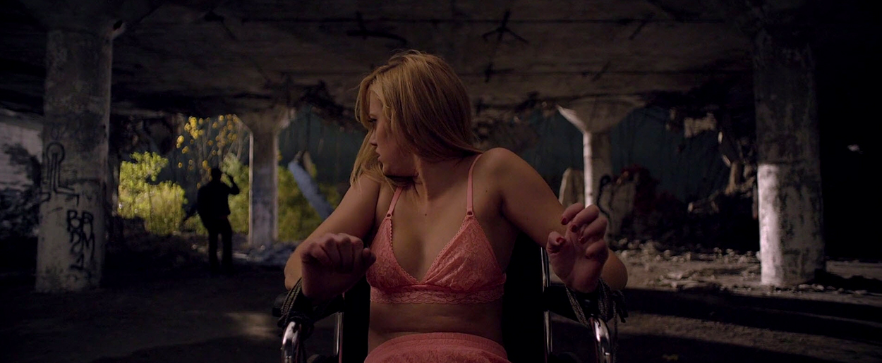 maikamonroe-itfollows01183.jpg