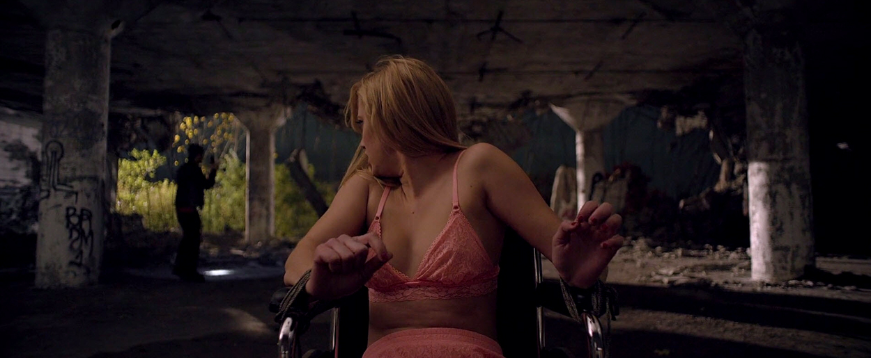 maikamonroe-itfollows01187.jpg