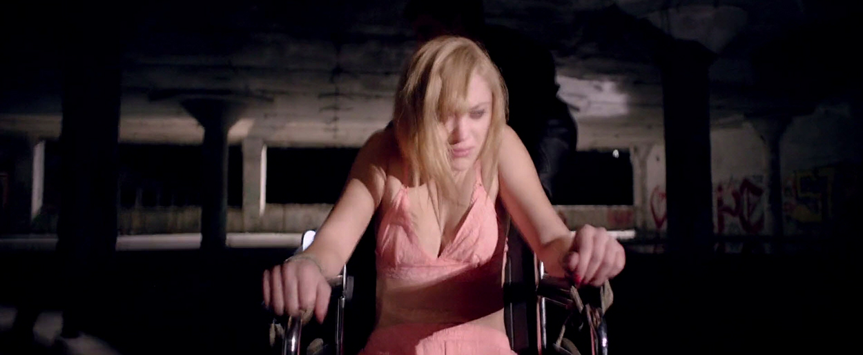 maikamonroe-itfollows01224.jpg
