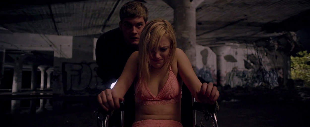 maikamonroe-itfollows01227.jpg