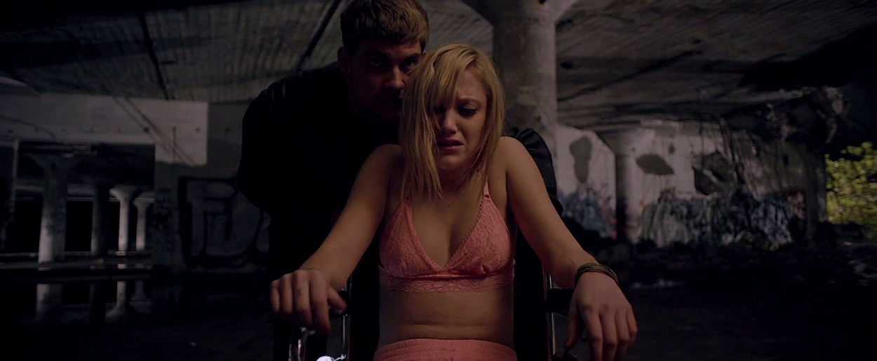 maikamonroe-itfollows01230.jpg